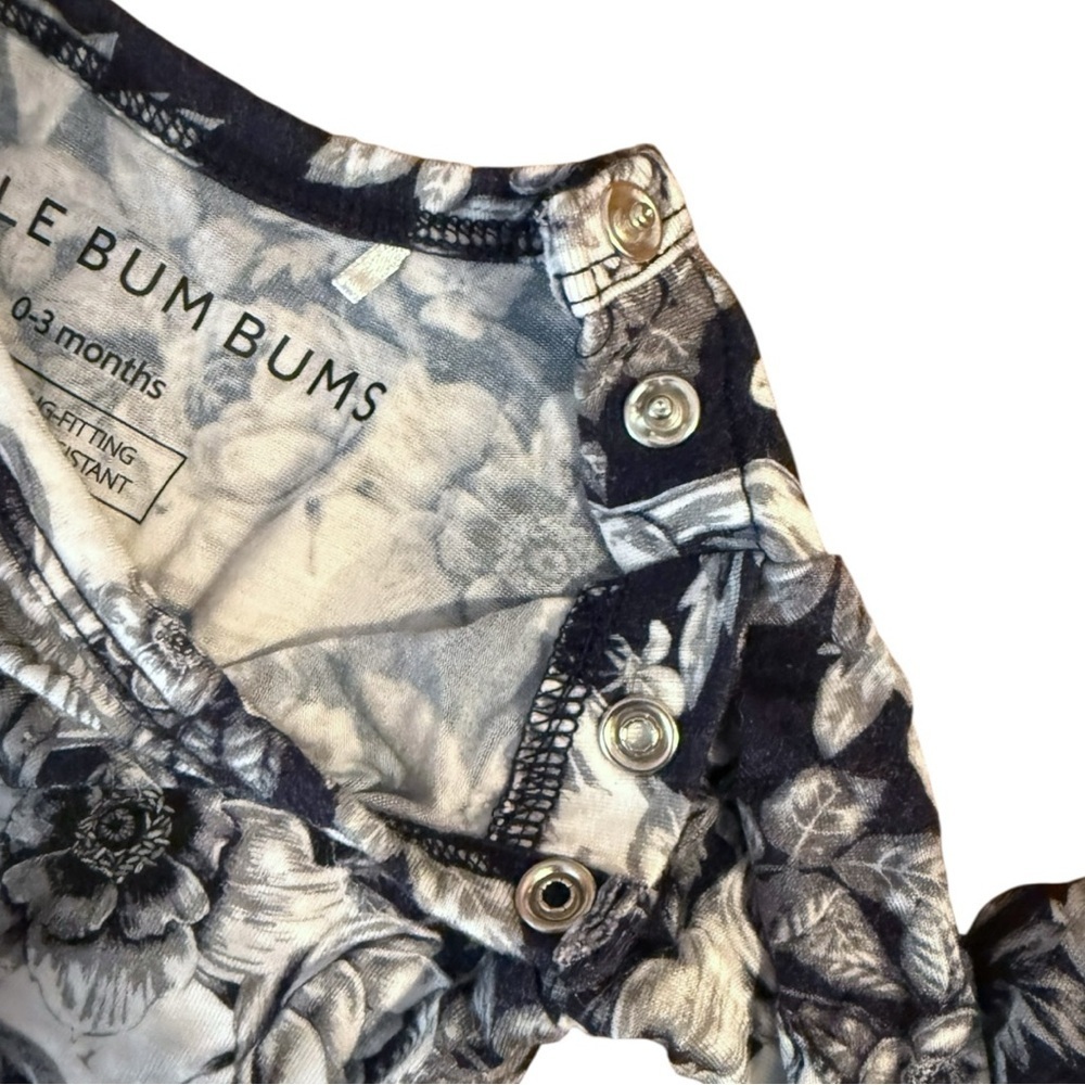 Little Bum Bums Floral Skull Bamboo Romper 0–3M Long Sleeve - Picture 3 of 4